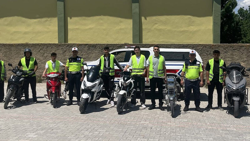 Kütahya’da Motosiklet Sürücülerine Görünürlük Desteği (3)