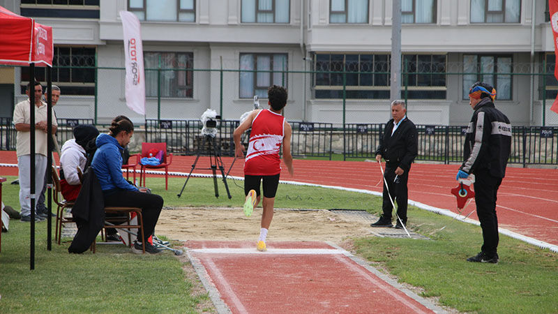 Kütahya’da U 14 Atletizm Şampiyonası Başladı (2)