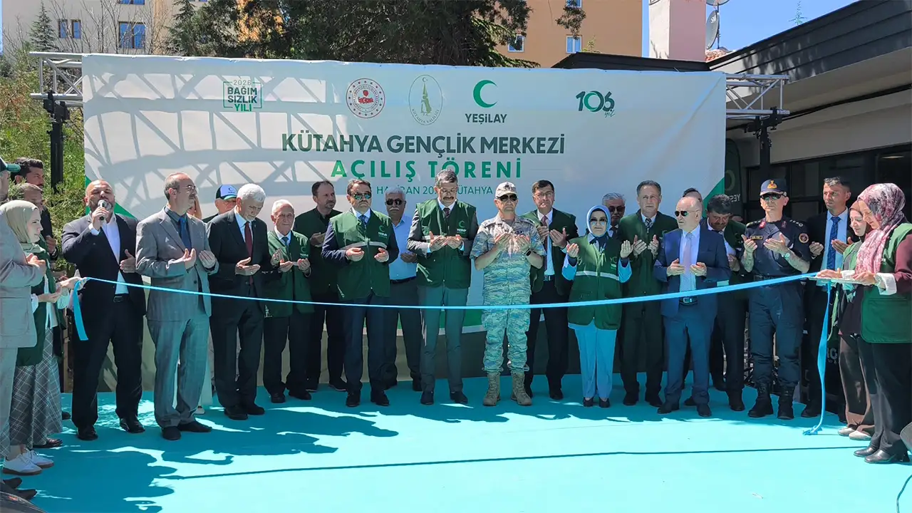 Yeşilay Kütahya Gençlik Merkezi Dualarla Açıldı7