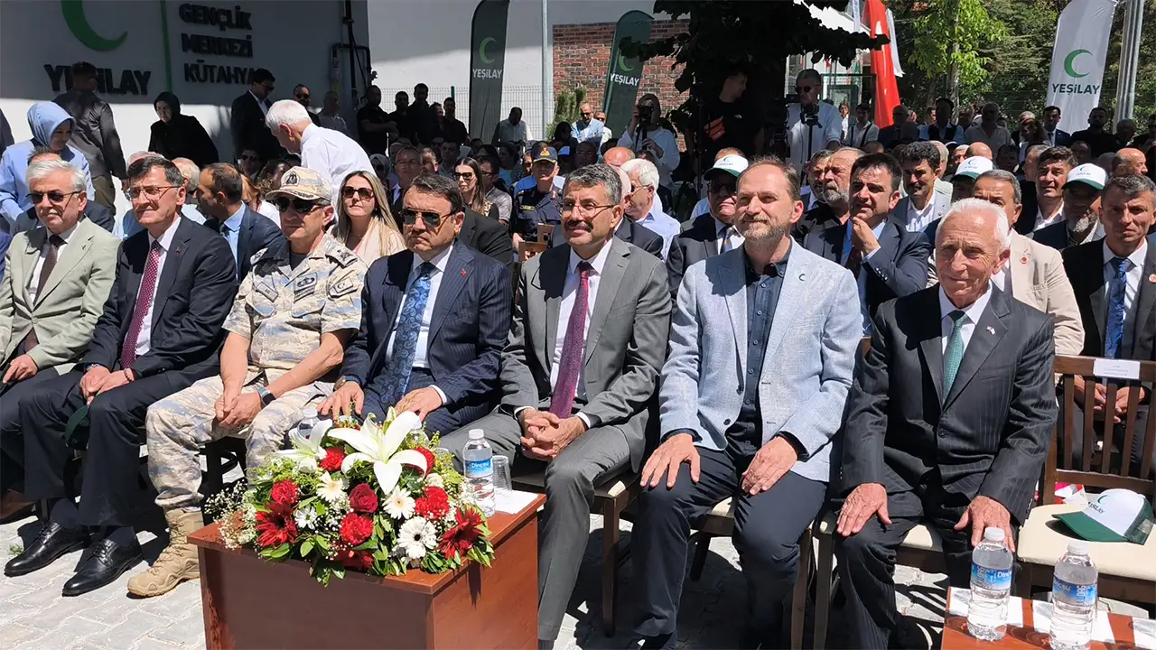 Yeşilay Kütahya Gençlik Merkezi Dualarla Açıldı8
