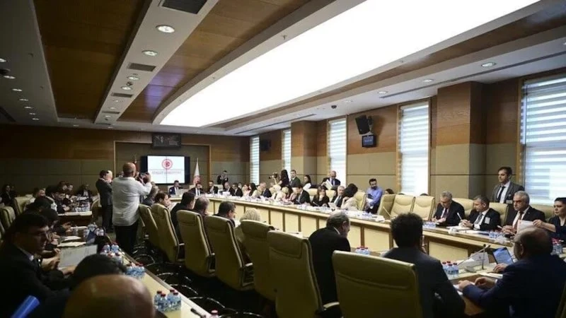 1Çocuk Suçlulara Yönelik Teklif Komisyondan Geçti