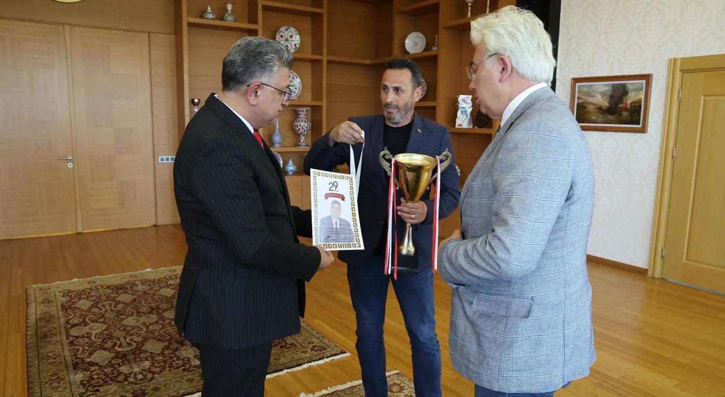 Dpü Erkek Plaj Hentbolu Takımı Türkiye Şampiyonu Oldu (3)