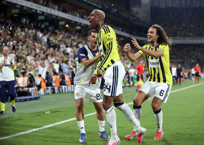 Fenerbahçe Avrupa’da Talisca’nın Golüyle Kazandı (1)