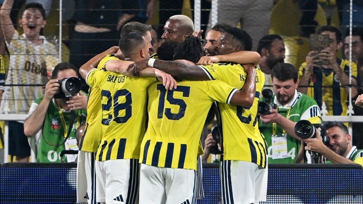 Fenerbahçe Avrupa’da Talisca’nın Golüyle Kazandı (3)