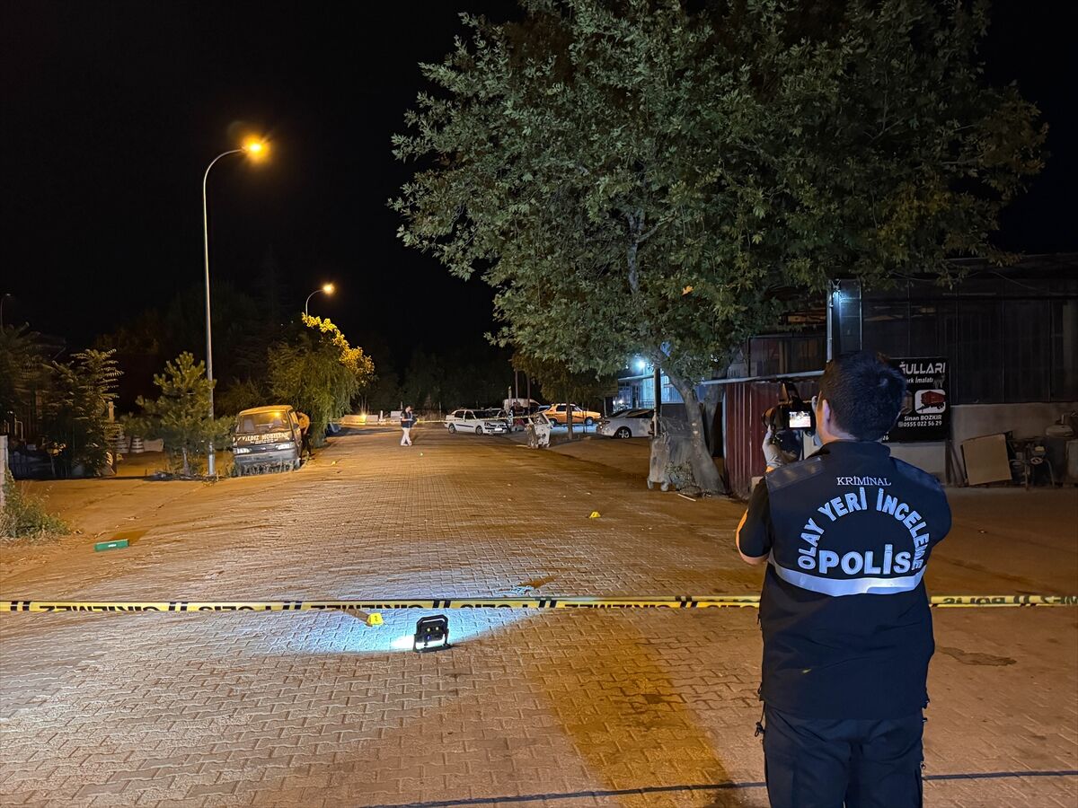 Komşu Ilde Sanayi Sitesinde Silahlı Kavga 13 Yaralı (2)