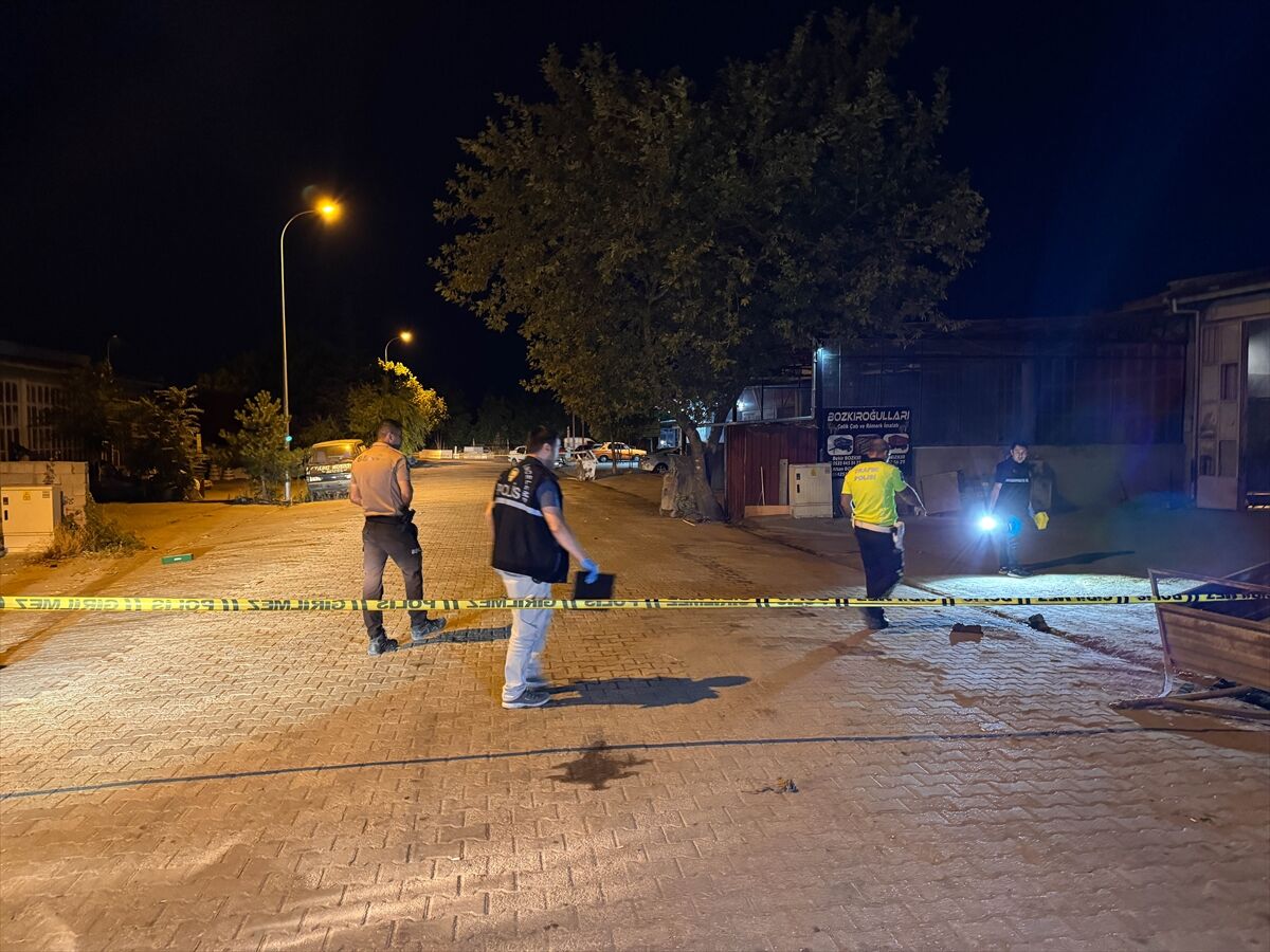 Komşu Ilde Sanayi Sitesinde Silahlı Kavga 13 Yaralı (3)