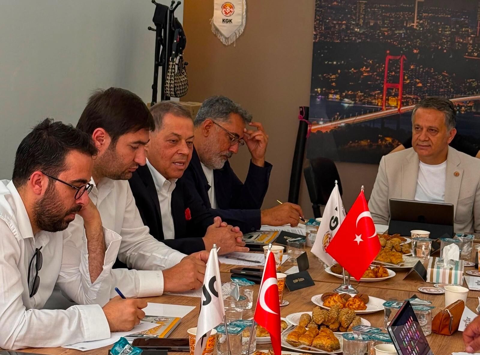 Küresel Gazeteciler Konseyi'nde Yeni Yönetim Görev Dağılımını Yaptı (1)