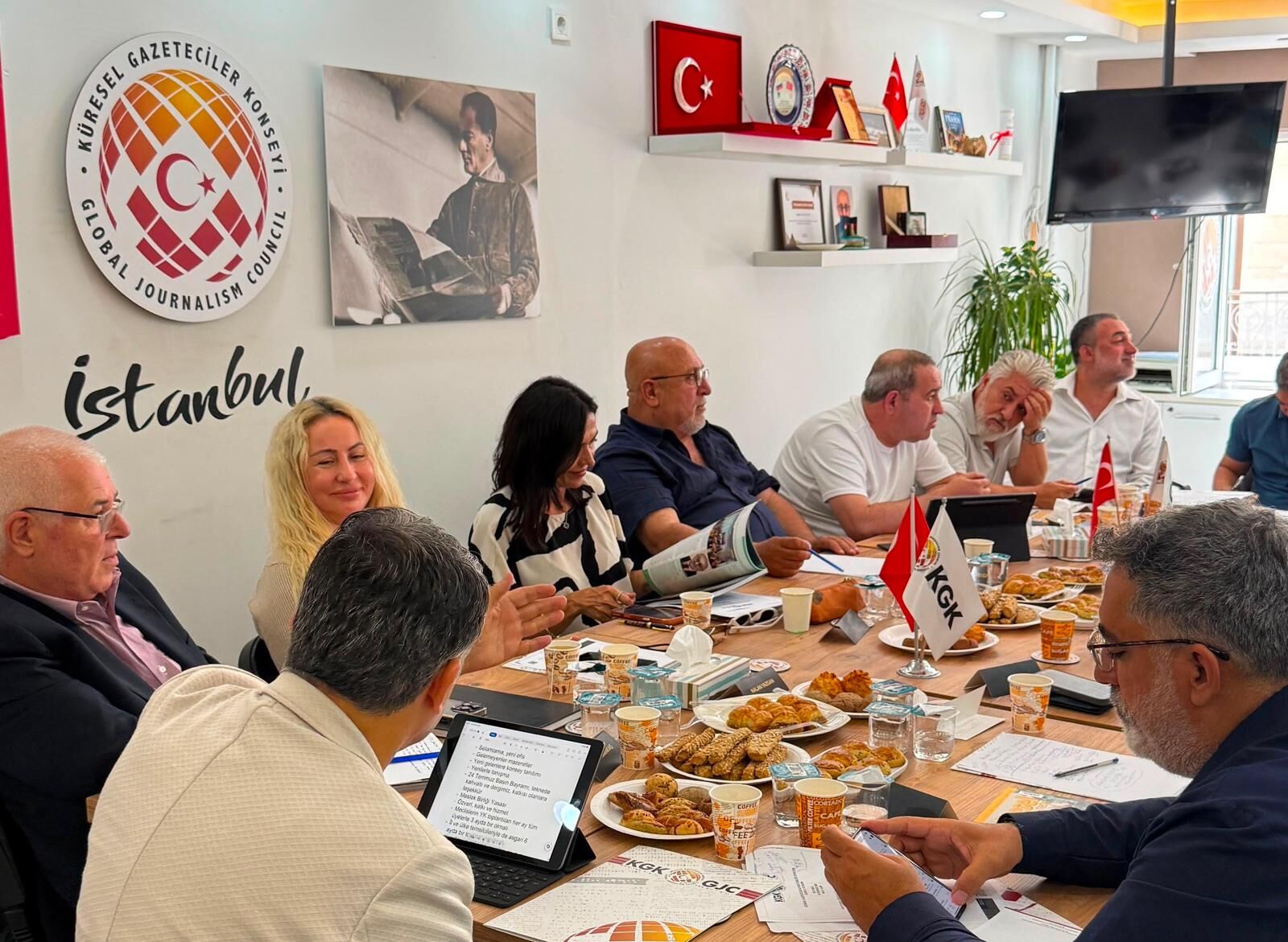 Küresel Gazeteciler Konseyi'nde Yeni Yönetim Görev Dağılımını Yaptı (4)