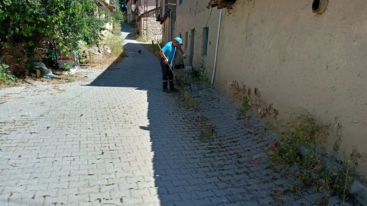 Kütahya İnköy Mahallesi Temizlik Çalışmaları Aralıksız Sürüyor3