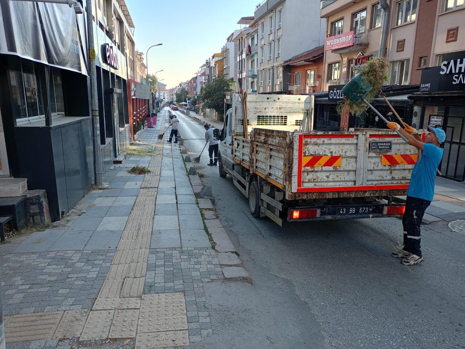 Kütahya Servi Mahallesi'nde Kapsamlı Temizlik Yapıldı (1)