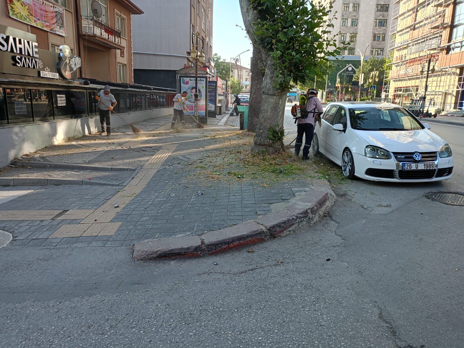 Kütahya Servi Mahallesi'nde Kapsamlı Temizlik Yapıldı (2)