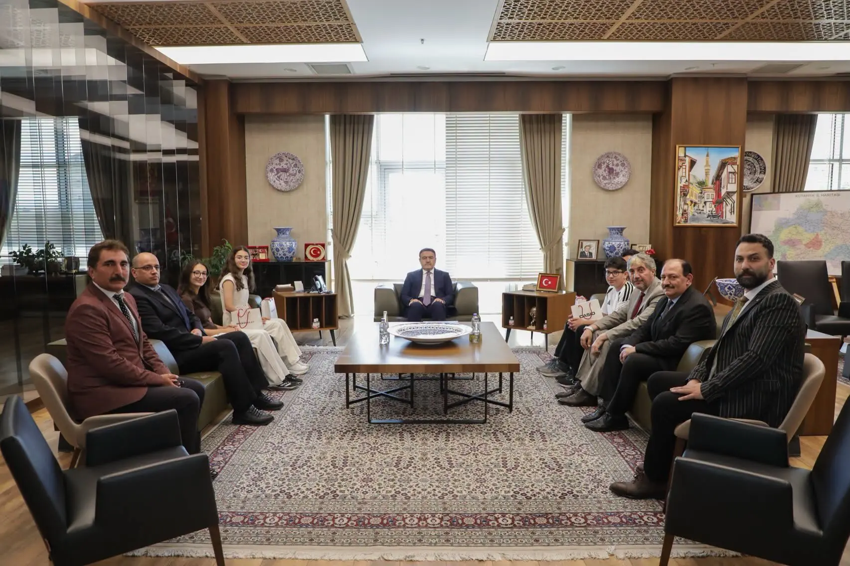 Kütahya Valisi Işın, Lgs Şampiyonlarını Ağırladı