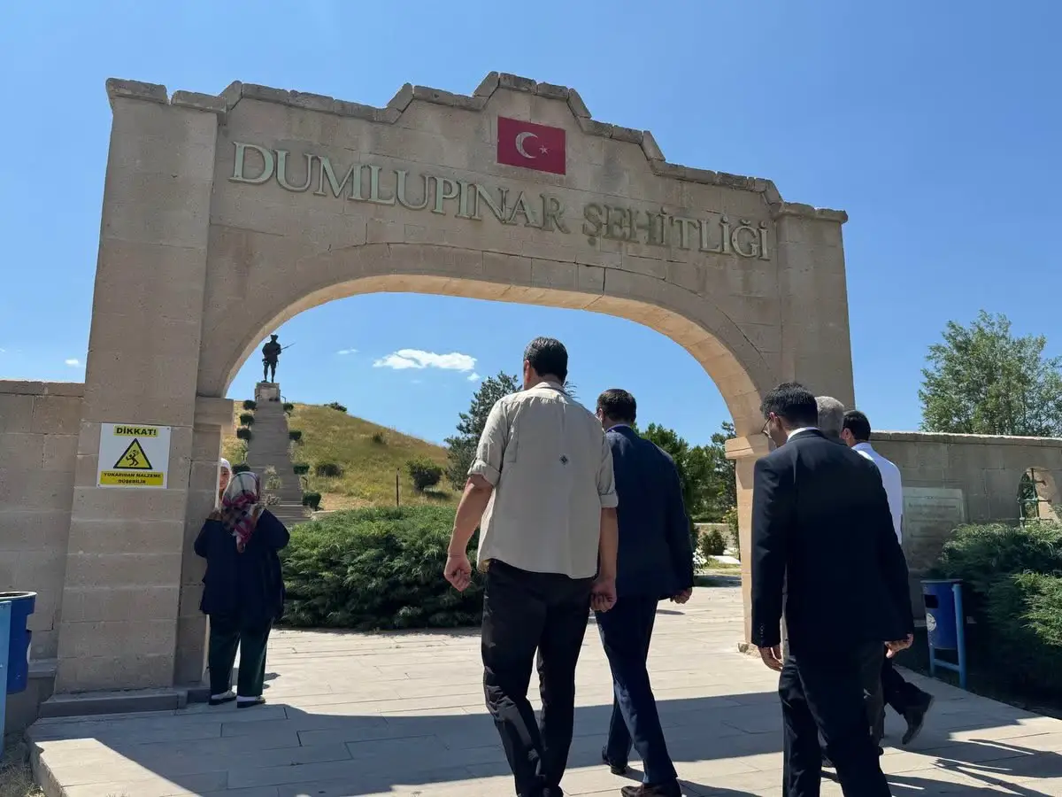 Kütahya Valisi Musa Işın Dumlupınar Şehitliği Ve Diorama Müzesi'ni Ziyaret Etti (2)