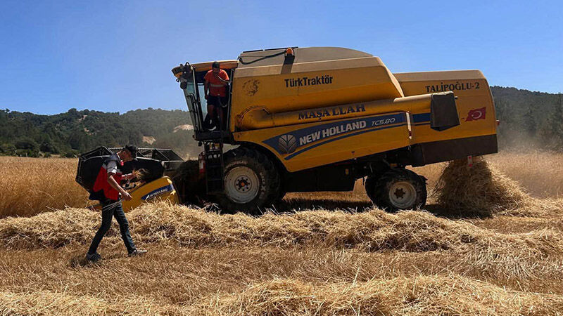 Kütahya'da biçerdöver hasat kontrolleri ilçelerde aralıksız sürüyor