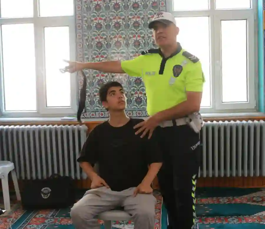 Kütahya’da Cami Cemaatine “Trafik Eğitimi” (2)