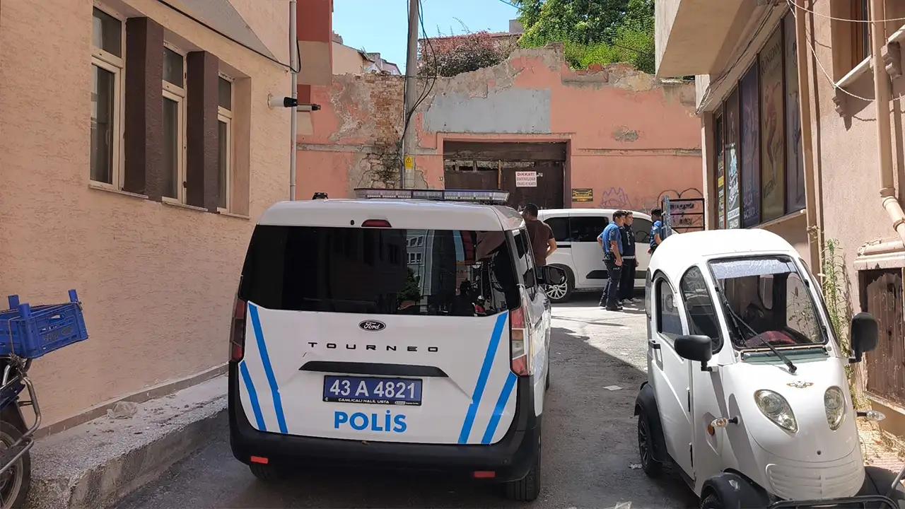 Kütahya’da Emekli Öğretmen Evinde Ölü Bulundu4