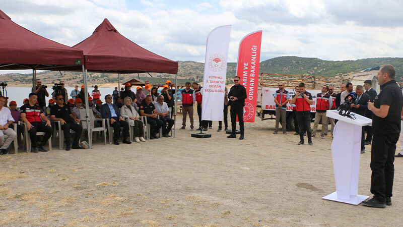 Kütahya’da Iç Su Kaynakları Balıklandırılıyor (8)
