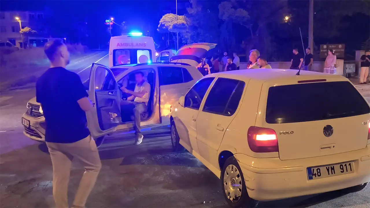 Kütahya’da Iki Otomobil Çarpıştı, Yaralılar Var2-2