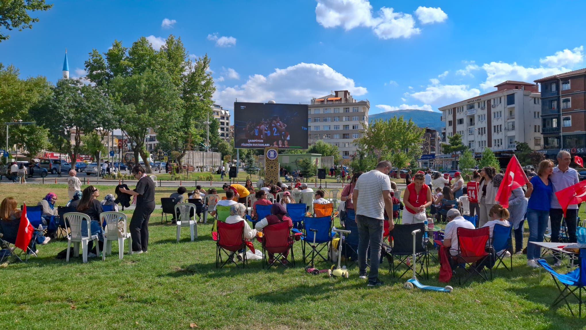 Kütahya’da Milli Heyecan Dev Ekranda Yaşandı (3)