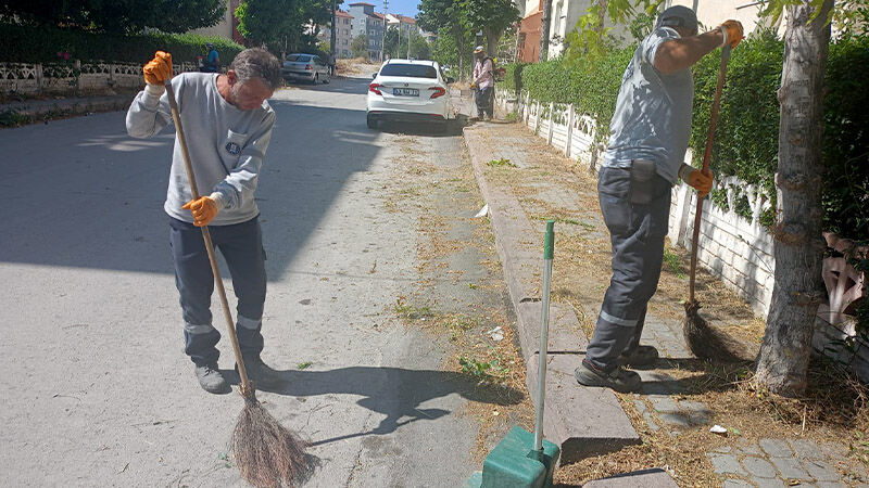 Kütahya'da Mimar Sinan Okulu Çevresinde Kapsamlı Temizlik Çalışması (2)