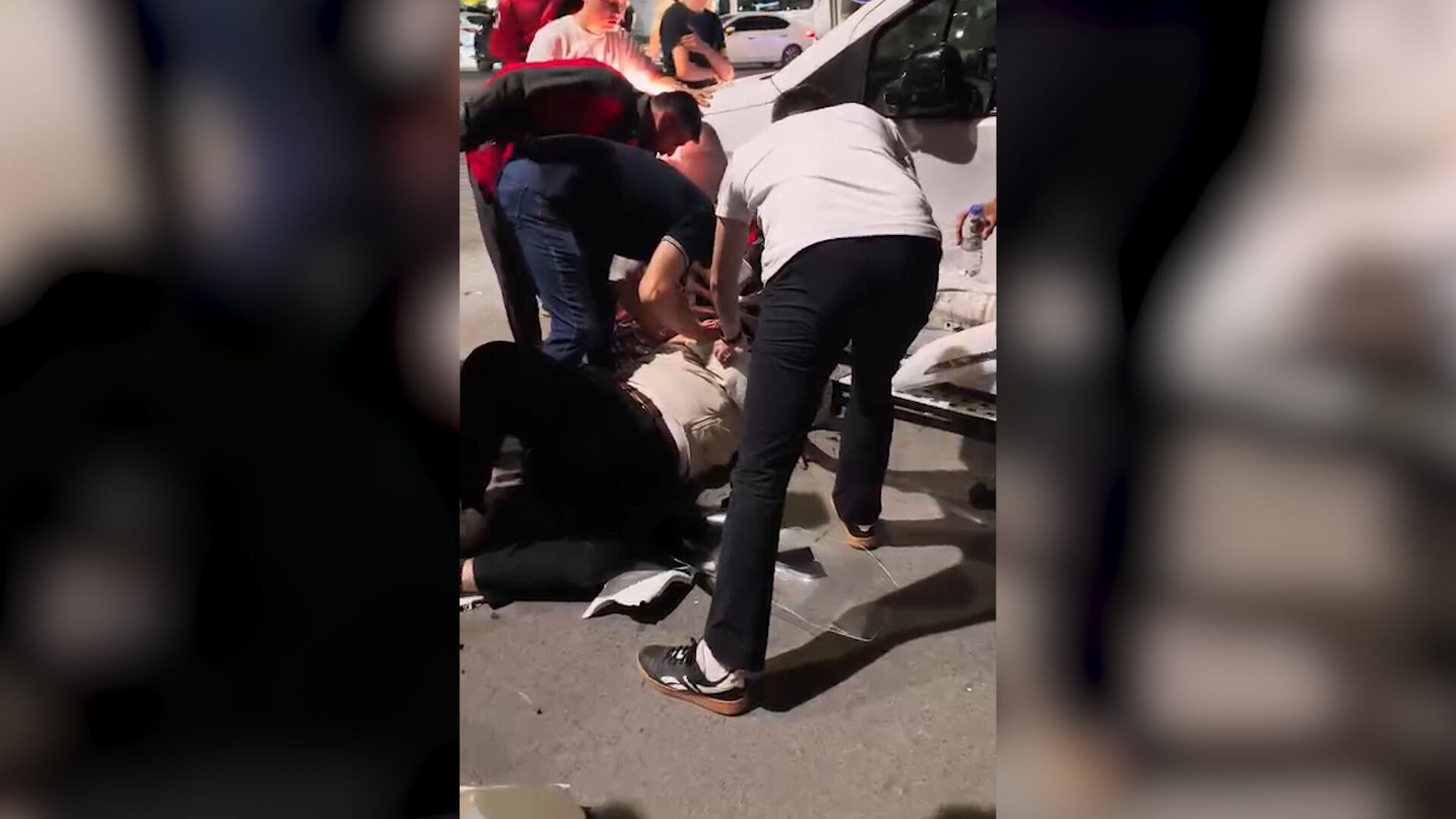 Kütahya’da Motosiklet Hafif Ticari Araçla Çarpıştı, Sürücü Yaralı (3)