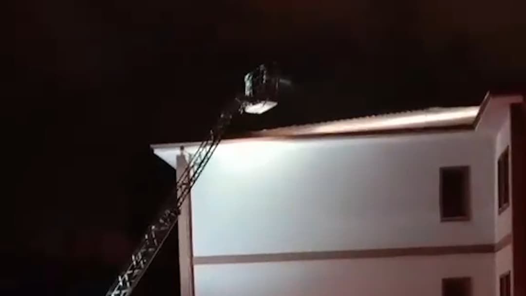 Kütahya’da Okuldan Yükselen Dumanlar Ekipleri Alarma Geçirdi (1)