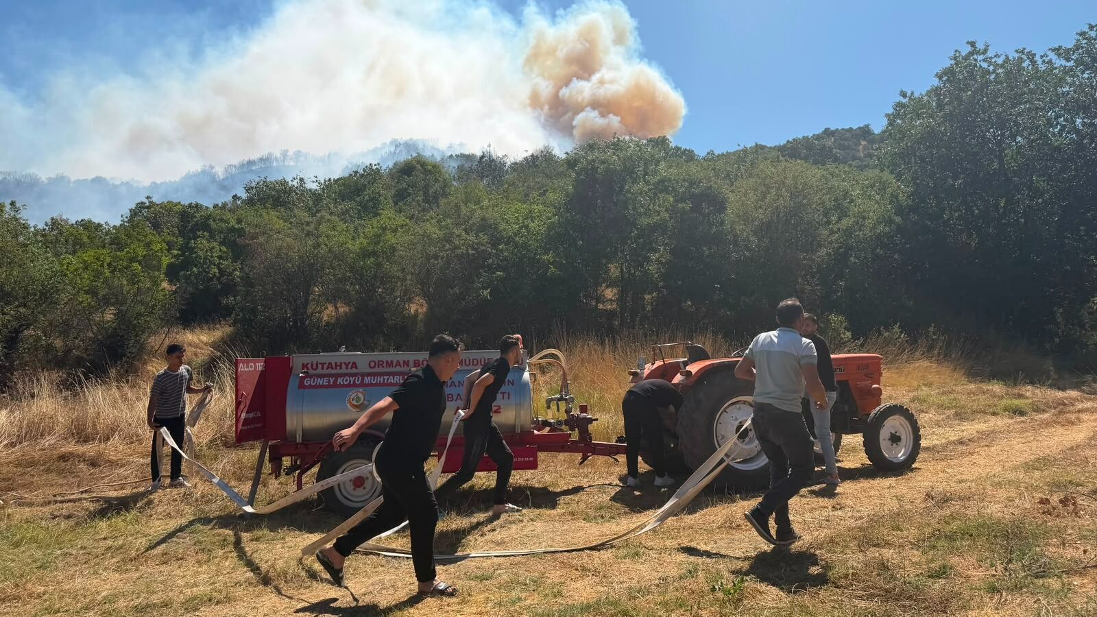 Kütahya’da Orman Yangınına Müdahale Ediliyor (3)