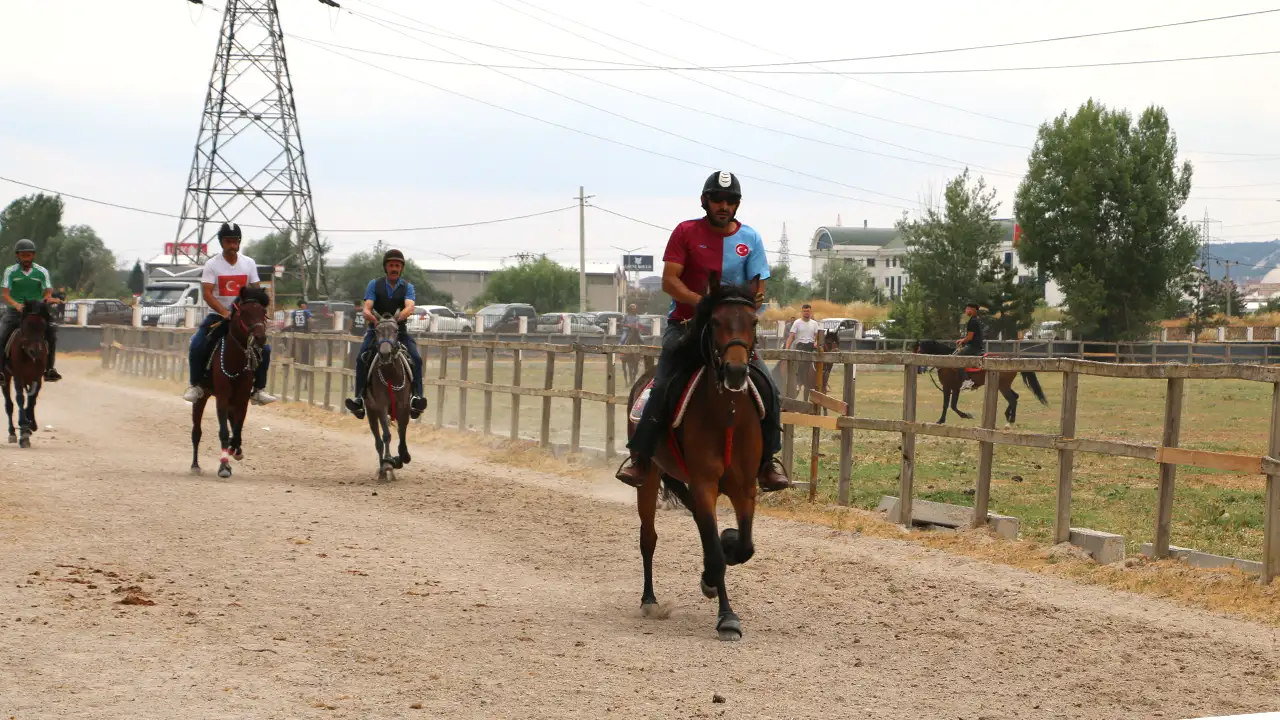 Kütahya’da Rahvan Atlar, Birincilik Için Yarıştı8