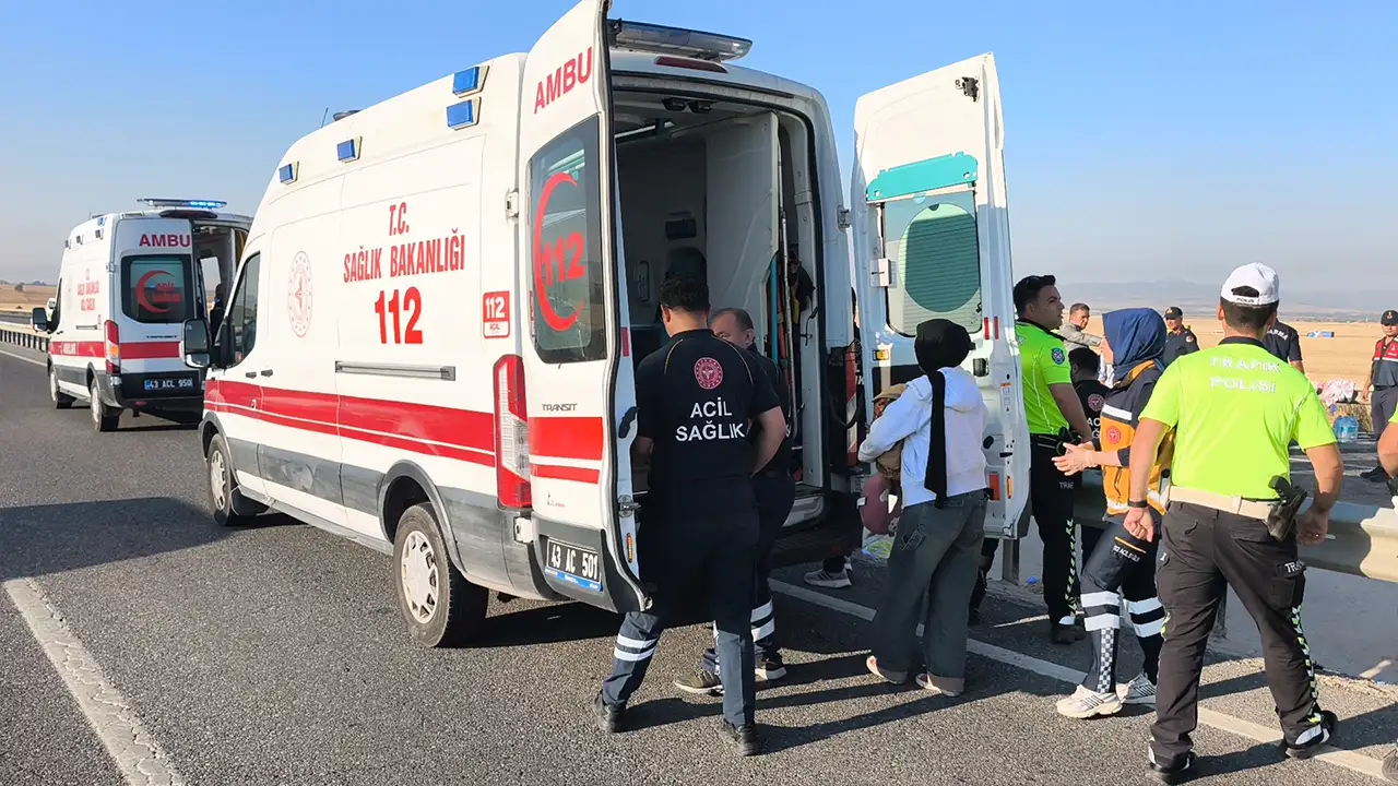 Kütahya'da Yolcu Otobüsü Devrildi8