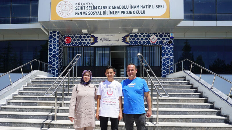 Kütahyalı Öğrencinin Hedefi Baykar Fen Lisesi (1)