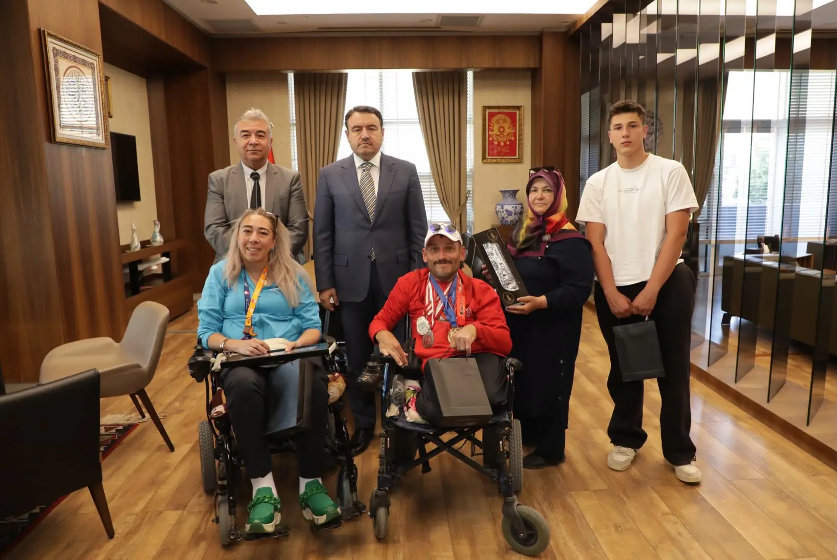 Kütahya’nın Başarılı Sporcuları Valilikte Ağırlandı (1)