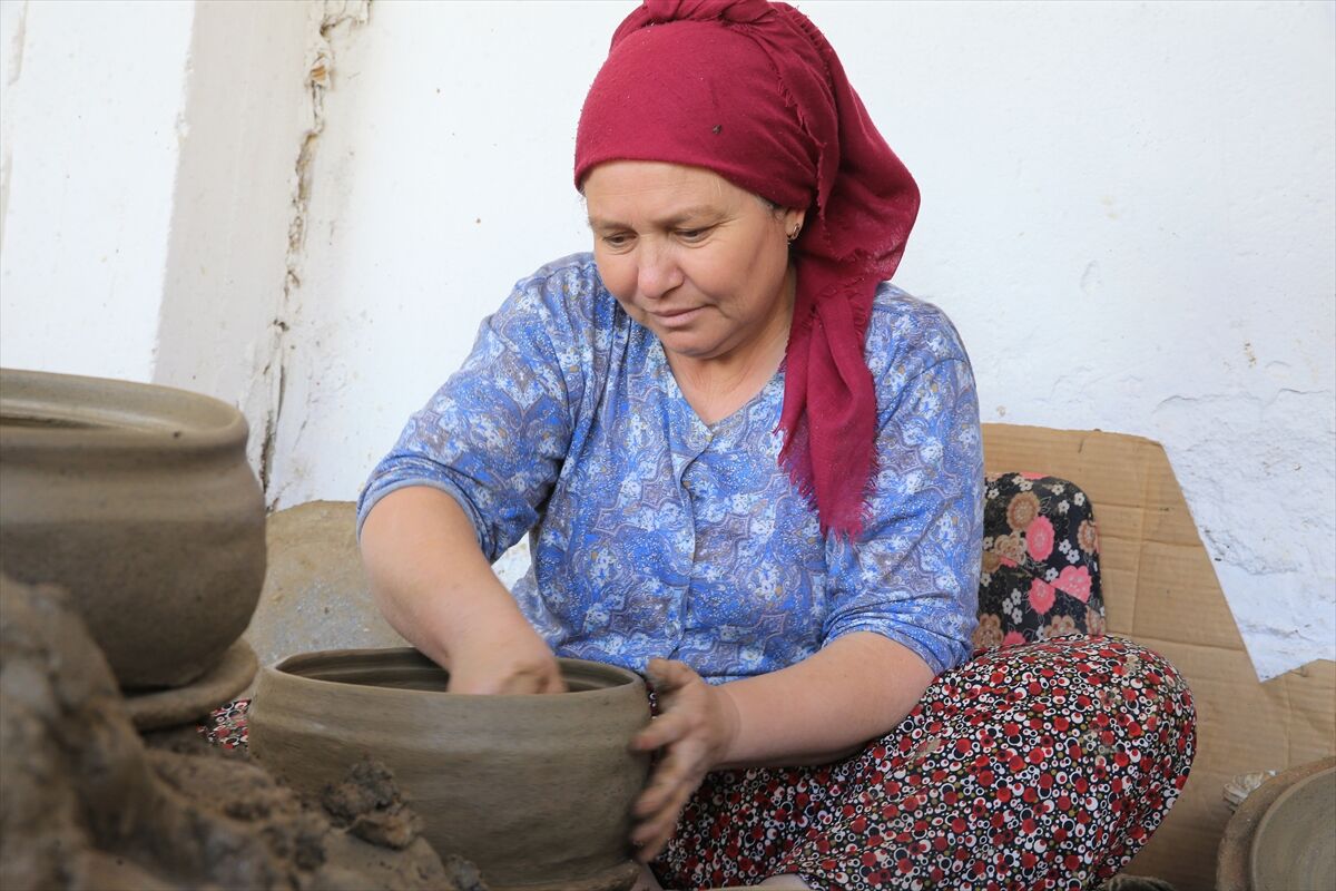Manisa'da Asırlık Çömlekçilik Geleneği Yaşatılıyor (3)