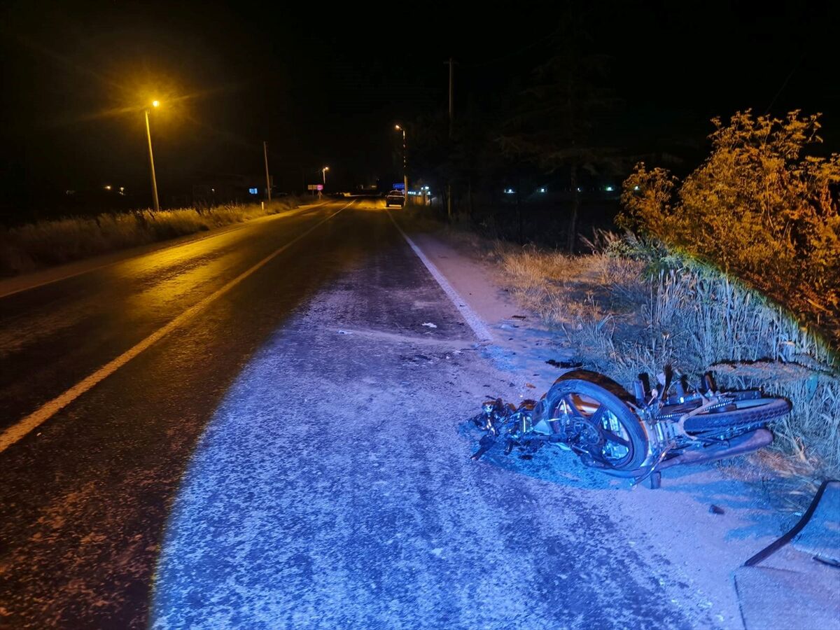 Otomobil Ile Motosiklet Çarpıştı 1 Can Kaybı (1)