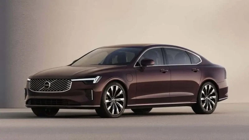 Volvo Sedan Ve Station Wagon Modellerini Geri Getiriyor