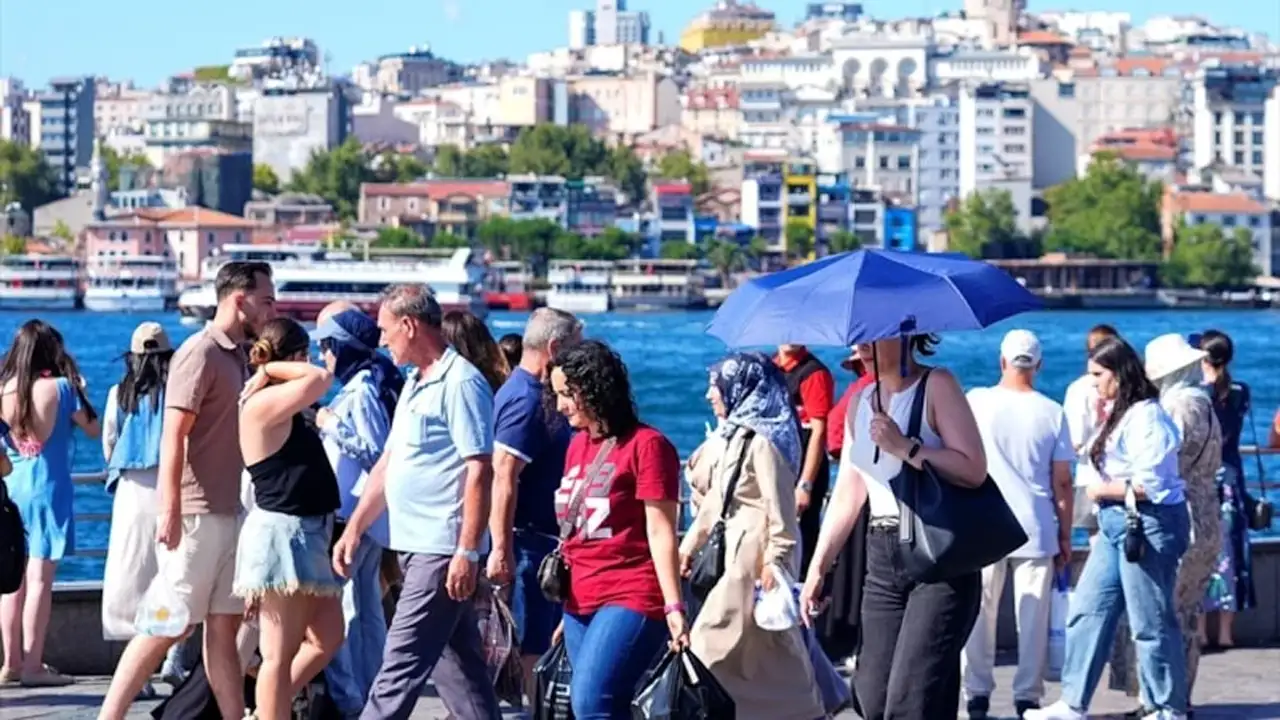 Yurt Genelinde Sıcak Hava Etkisini Sürdürüyor