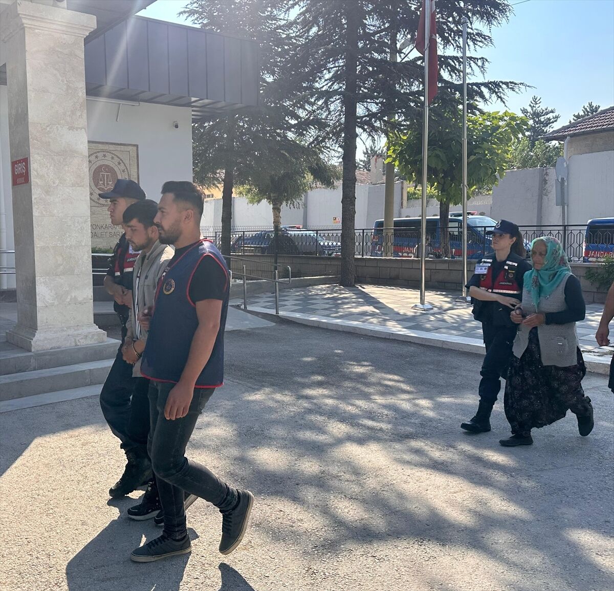 Afyonkarahisar’da Küçük Çocuğun Ölümünde 5 Gözaltı (3)