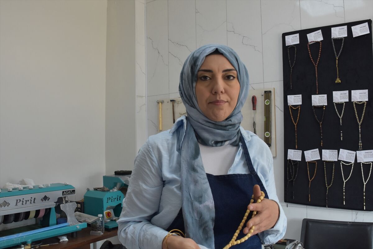 Afyonkarahisar'da Tespihleri Sanat Eserine Dönüştürüyor (1)