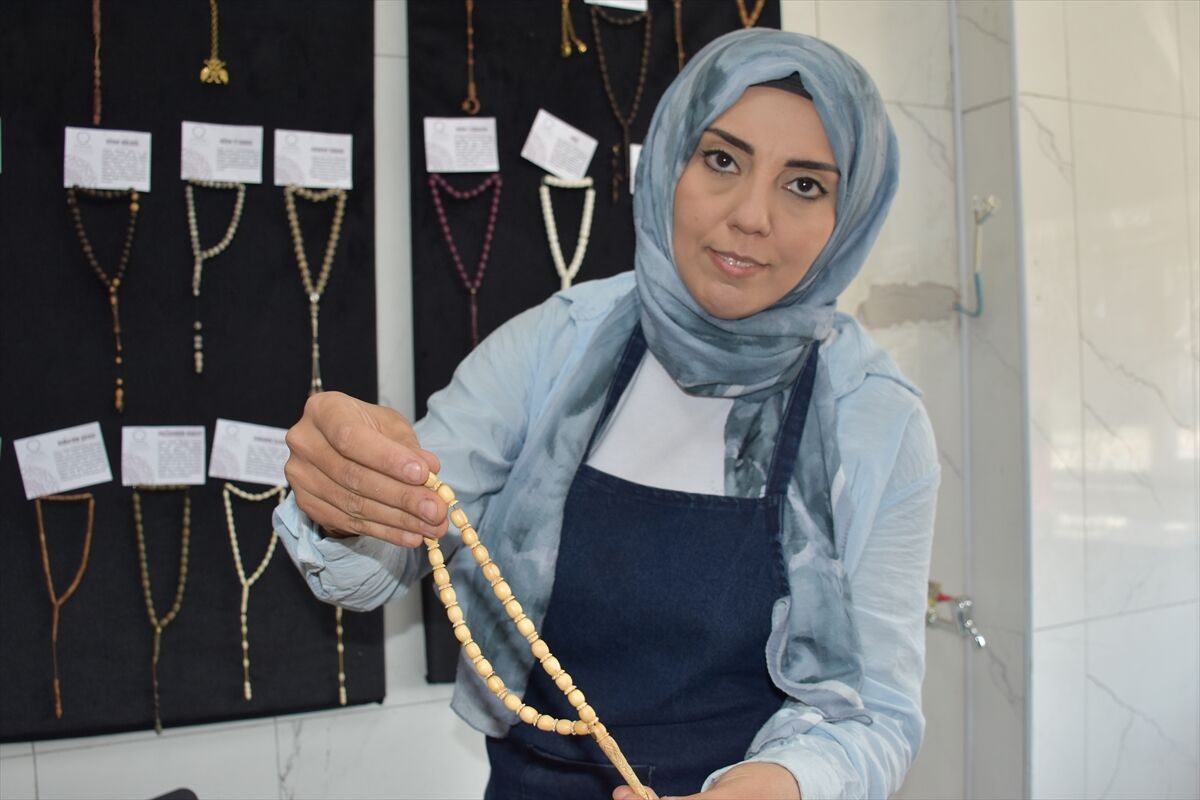 Afyonkarahisar'da Tespihleri Sanat Eserine Dönüştürüyor (3)