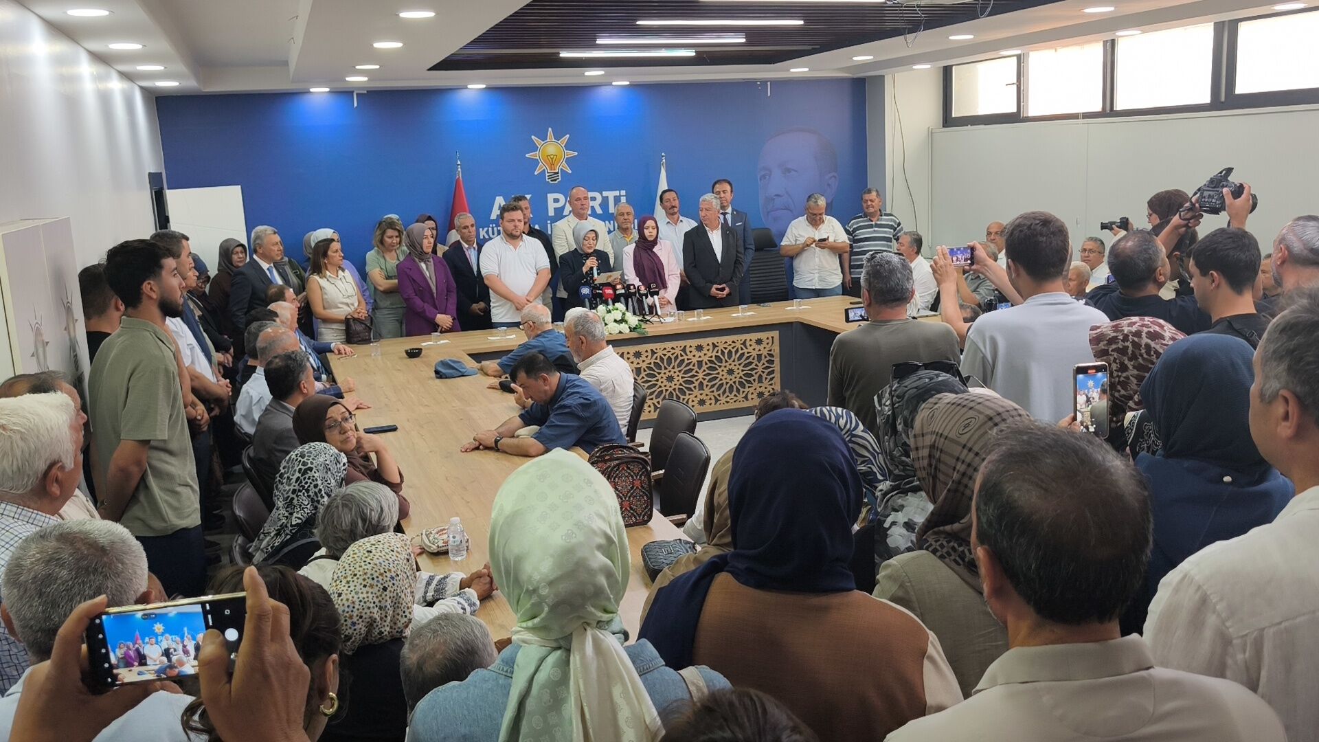 Ak Parti Kütahya, 25’Inci Kuruluş Yıldönümünü Kutladı (2)