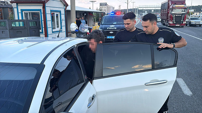 Antalya’dan Kaçan Gasp Ve Kundaklama Şüphelileri Kütahya’da Yakalandı (2)-1