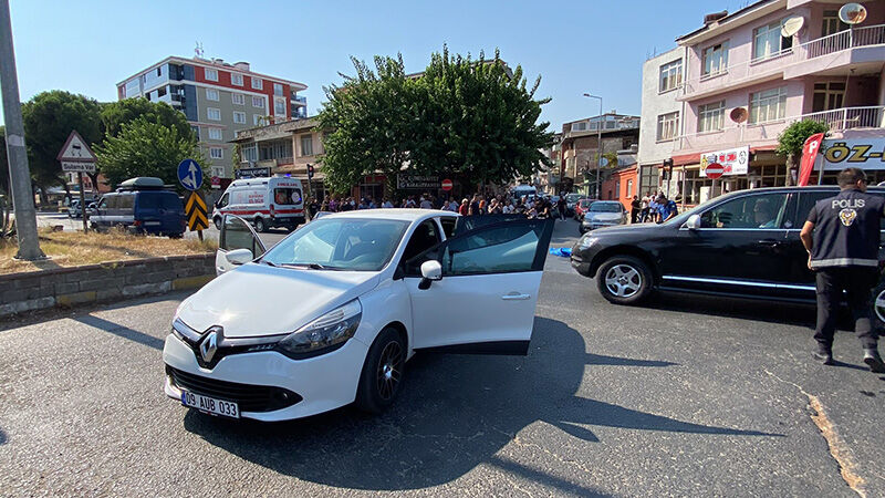 Aydın'da Otomobil Ile Çarpışan Motosikletin Sürücüsü Hayatını Kaybetti (1)