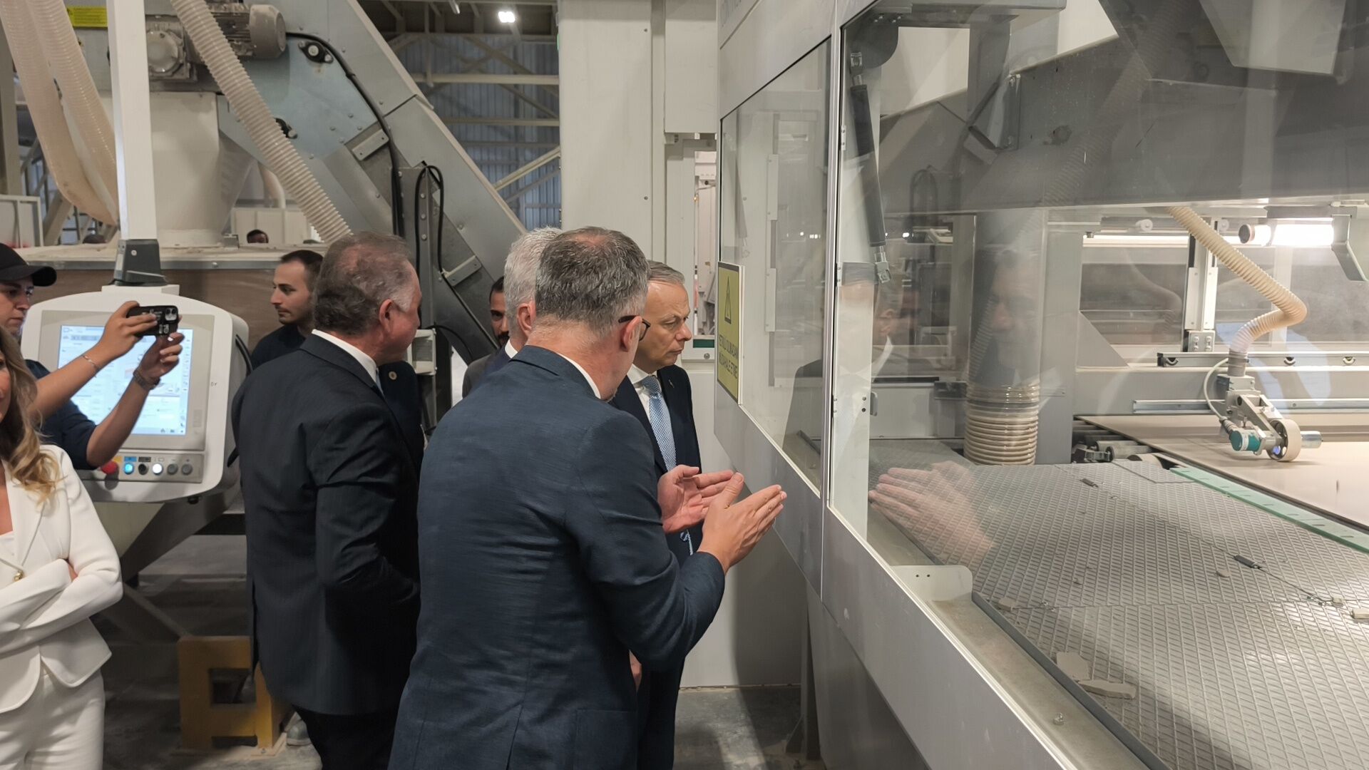 Bakan Bolat, Ng Kütahya Seramik Fabrikasını Gezdi (2)
