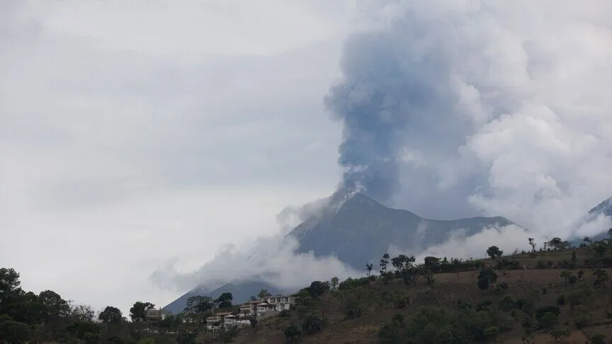 Guatemala'da Fuego Yanardağı Alarm (2)