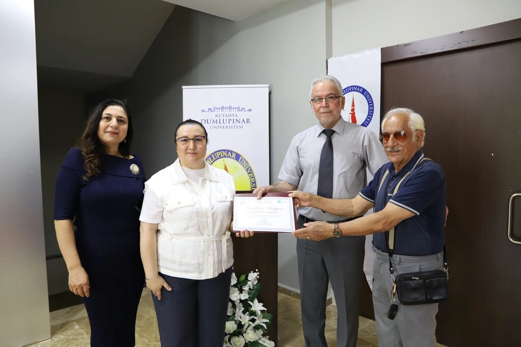 Kütahya Dpü’de “Harflerin Evreni” Sergisi Açıldı 1