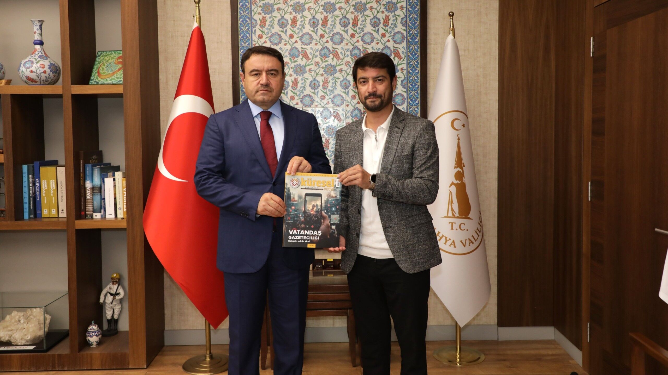 Kütahya Ekspres Gazetesi Imtiyaz Sahibi Ve Kgk İl Temsilcisi Mustafa Cin’den Protokole Ziyaret (2)