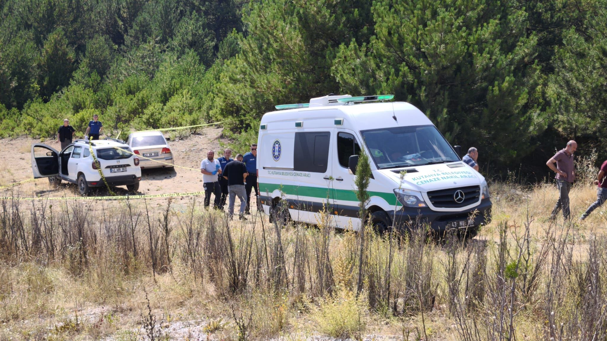 Kütahya’da 17 Yaşındaki Genç Ormanlık Alanda Ölü Bulundu (3)
