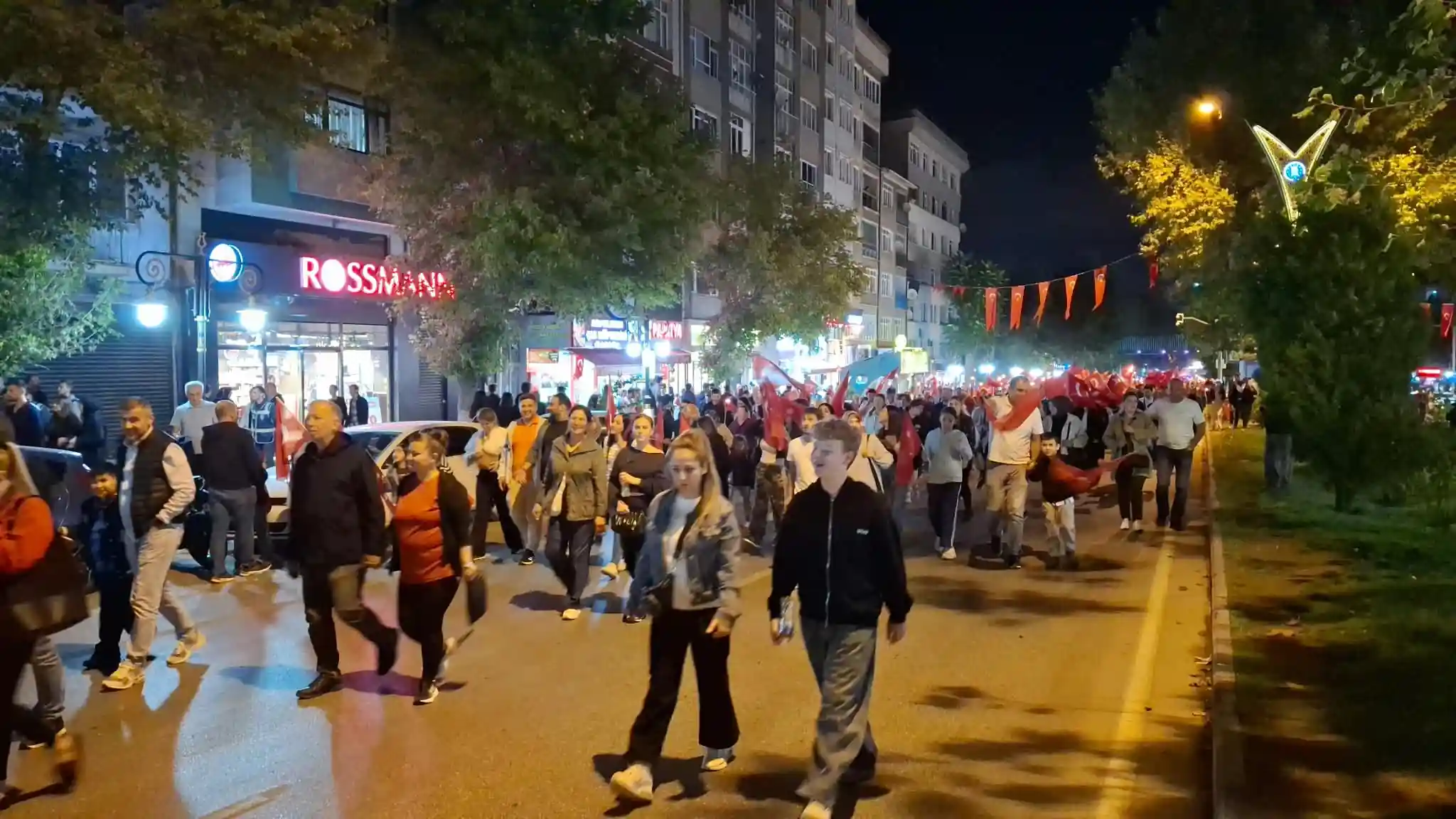 Kütahya’da 30 Ağustos Coşkusu Fener Alayı Ile Taçlandı 1