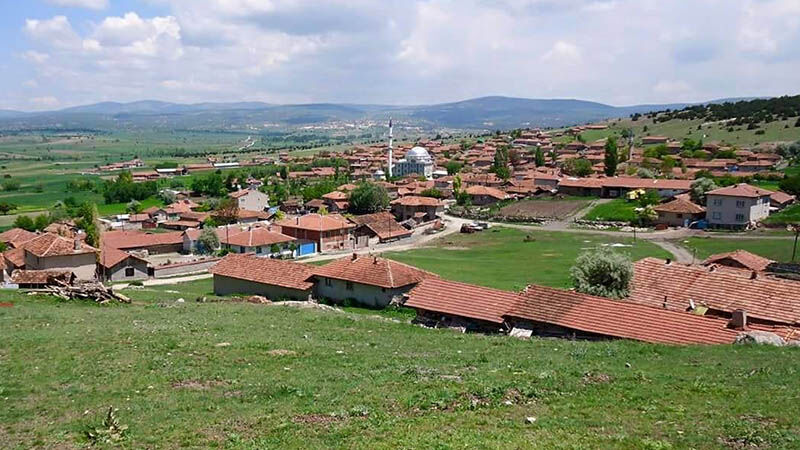 Kütahya'da 6 Bin Metrekarelik Konut Icradan Satışta (1)