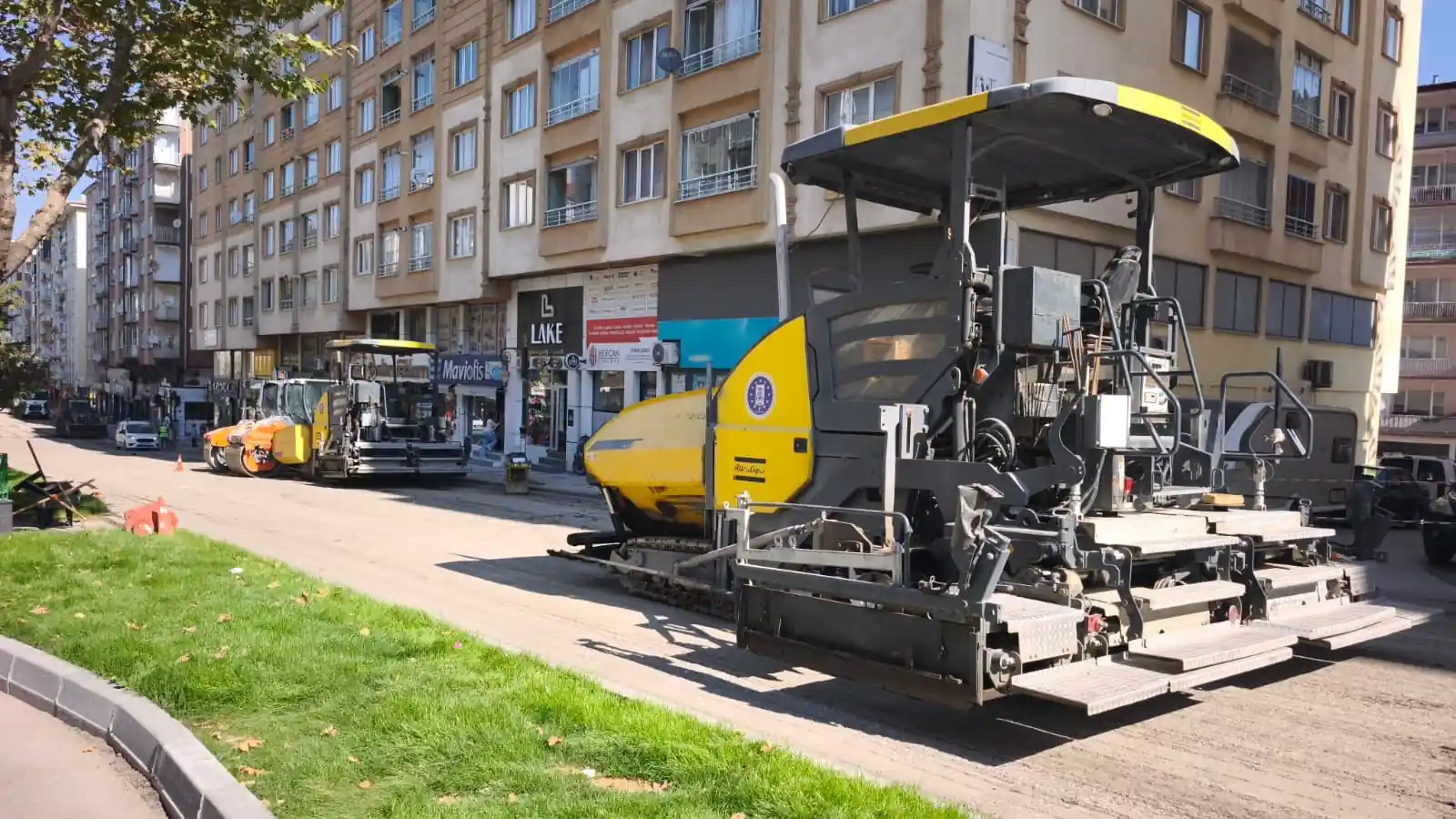Kütahya’da Asfalt Yenileme Çalışması Sürüyor3