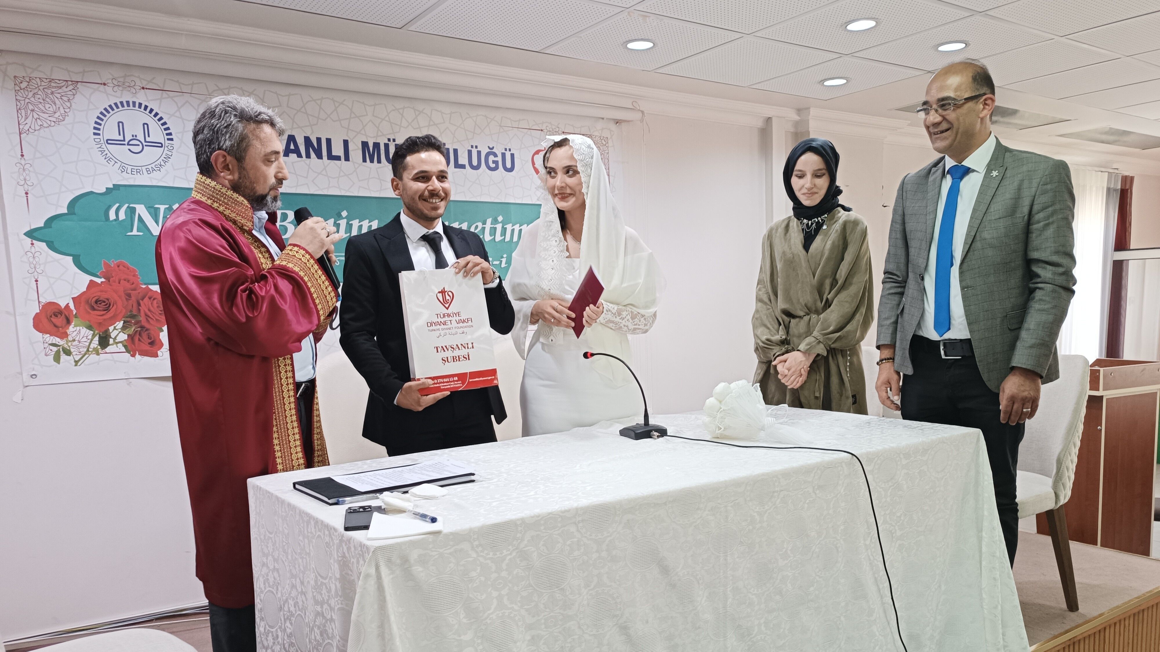 Kütahya'da Genç Çifte İki Insan Bir Hayat Projesi Desteği (4)